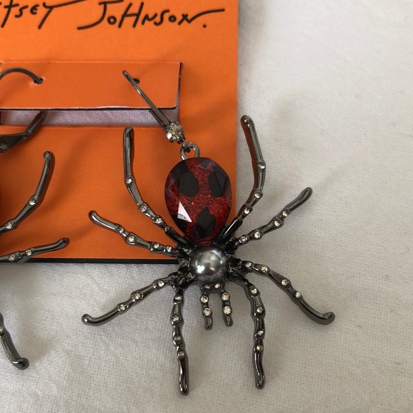 Betsey Johnson Hematite Tone Glampire Spider Drop Earrings Crystal Accents NWT - Picture 7 of 14